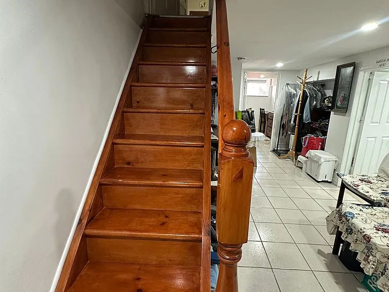 145 Gladstone Ave — Photo 11