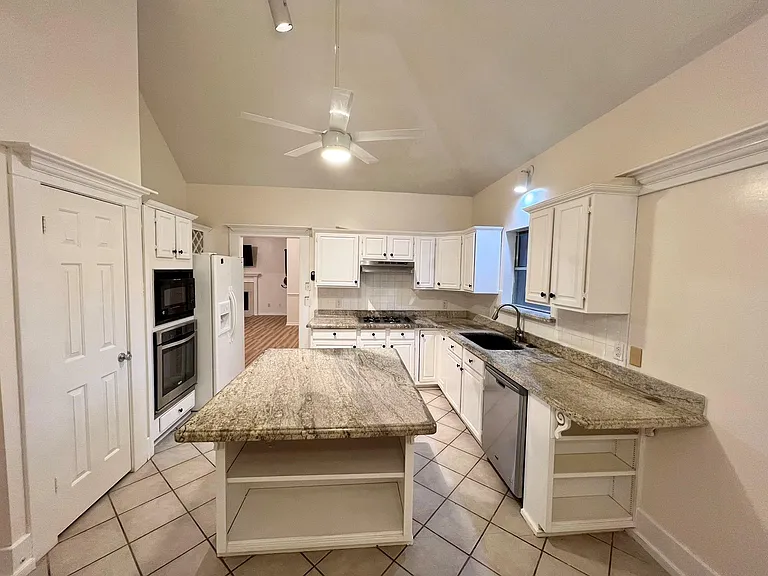 13310 Misty Mill Dr — Photo 4