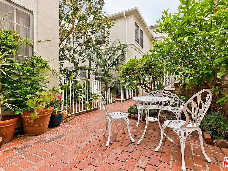 405 1/2 Shirley Pl — Photo 13