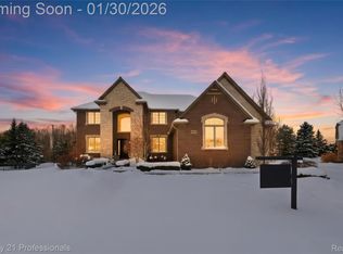 6024 Harbor Ct, Washington, MI 48094