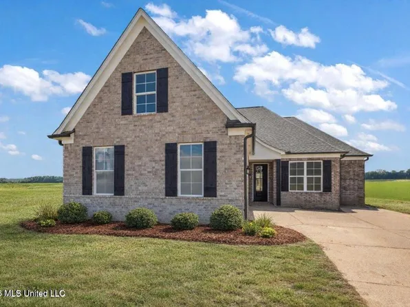 854 Coahoma Ct, Nesbit, MS 38651