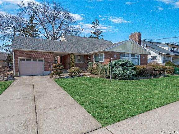 2nd image of 120-44 194th Street