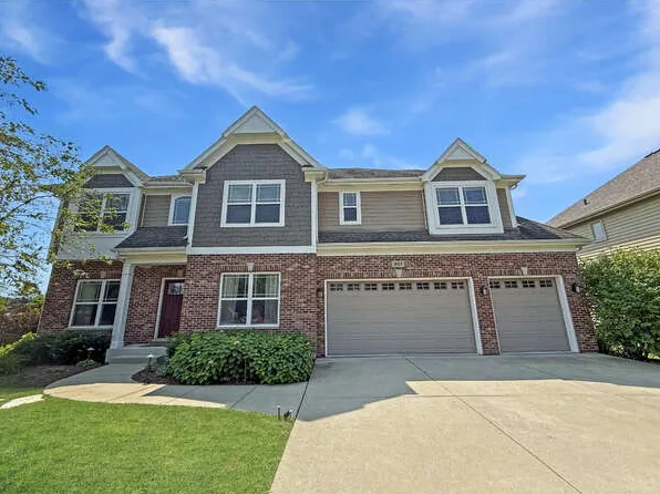 601 Oak Ln, South Elgin, IL 60177