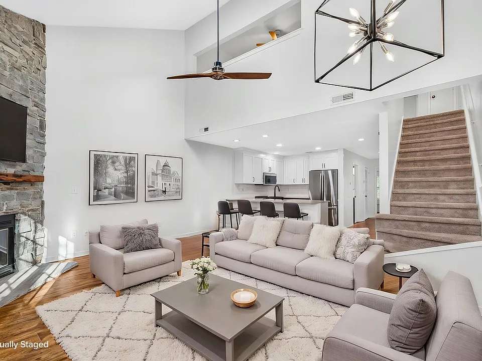 138 River Breeze Dr
