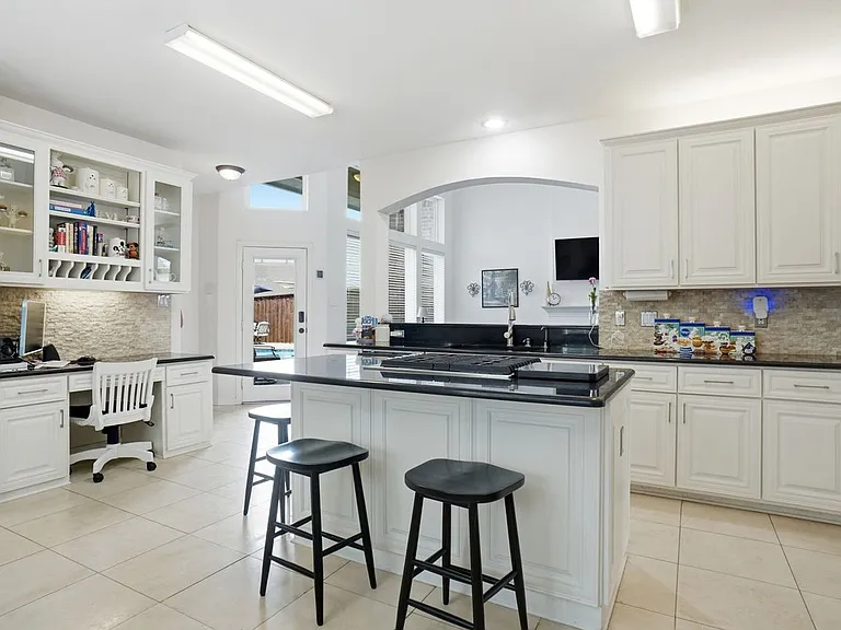 3909 Hogan Manor Dr — Photo 8