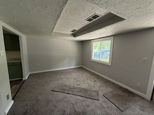 629 Delaware Ave SW — Photo 1