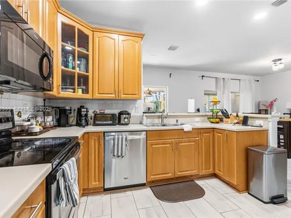 1844 SW 102nd Way #Townhouse 1844, Hollywood, FL 33025
