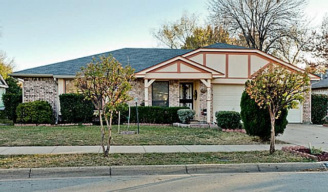 1st image of 2310 Landshire Dr
