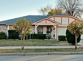 2310 Landshire Dr, Arlington, TX 76014