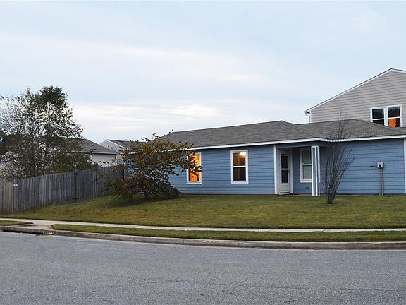 4th image of 151 Farmington Dr