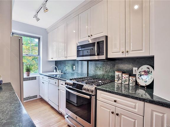 4th image of 50 N Broadway APT 3C