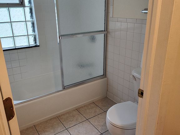 5th image of 3607 N Sacramento Ave