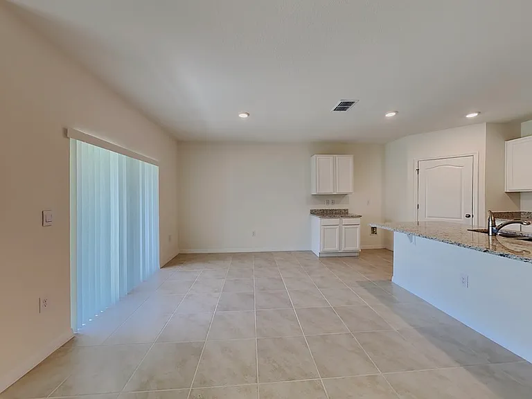 2912 Sunridge Loop — Photo 4