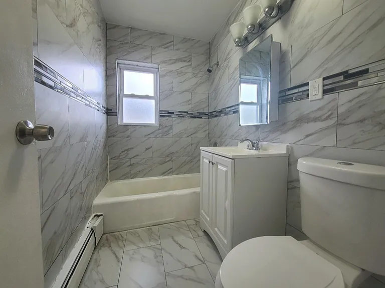 479 Roseville Ave #B11 — Photo 3