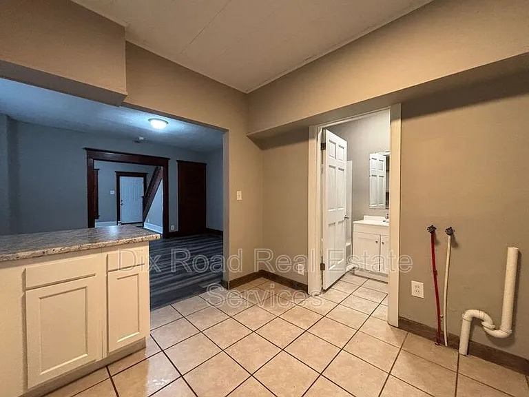 309 Moore St — Photo 13