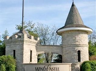 51 Castle Lake Ct, Saint Charles, MO 63304