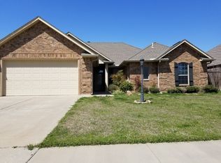 5106 NE Haddington Pl, Lawton, OK 73507