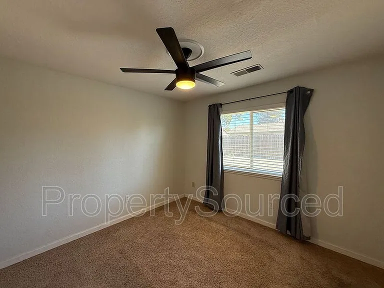 856 Nottingham Dr — Photo 24