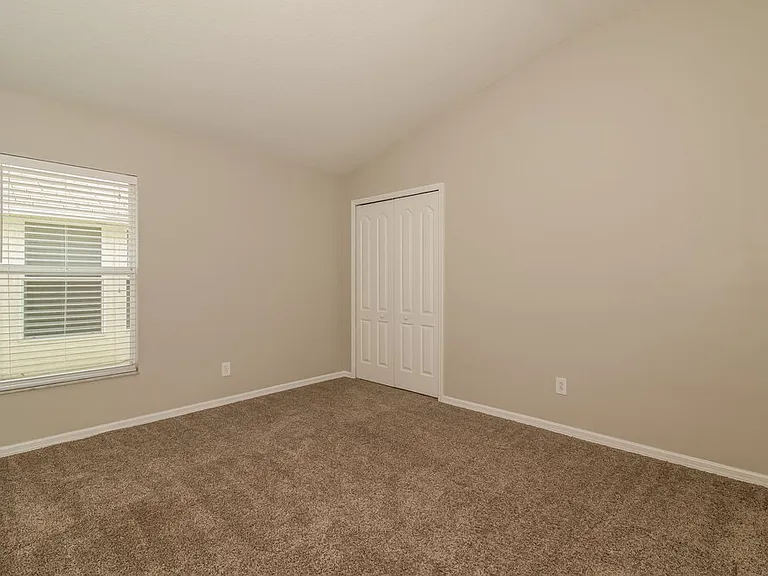 633 Straw Lake Dr — Photo 8