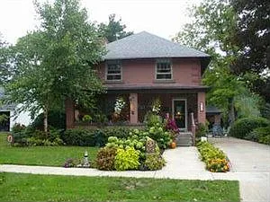 106 Elm St photo 1