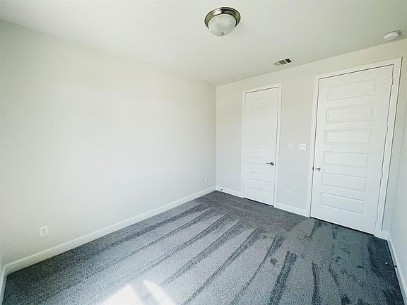 5th image of 21026 Camberwell Beauty Ln