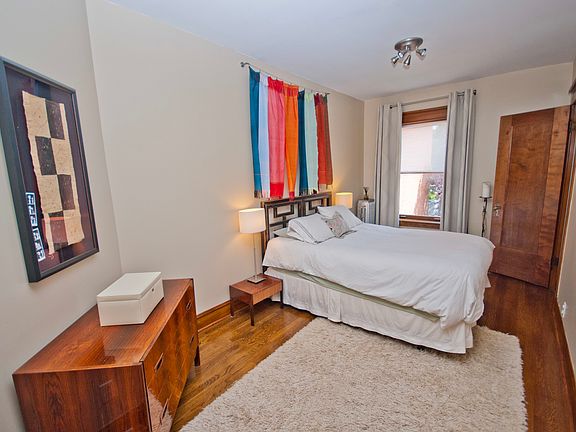 5th image of 901 W Gunnison St Unit 2E