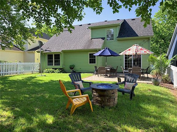 4th image of 2848 Sunnyfield Ct