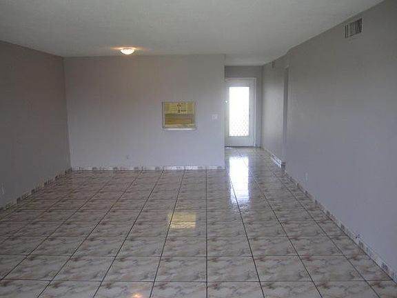 2nd image of 2300 NE 1st Ln #4120