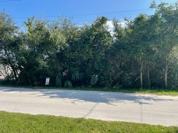 261 Dondanville Rd, Saint Augustine, FL 32080