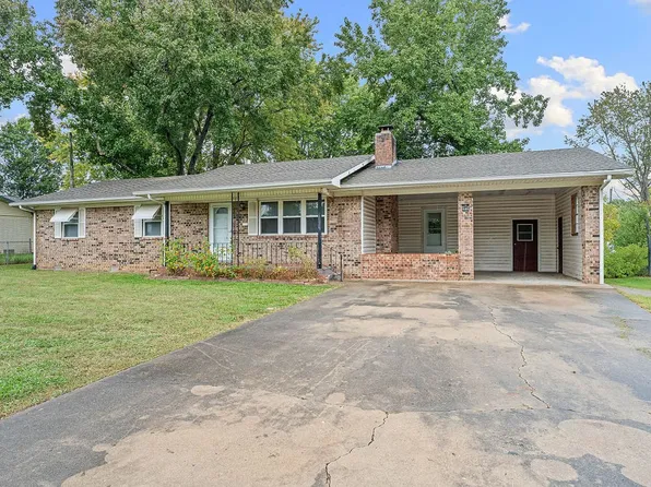446 W Pickens Rd, Pea Ridge, AR 72751