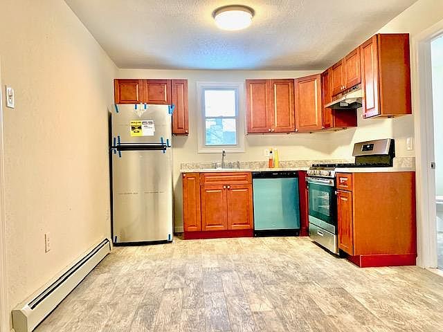 1st image of 178 Mapes Ave #3A