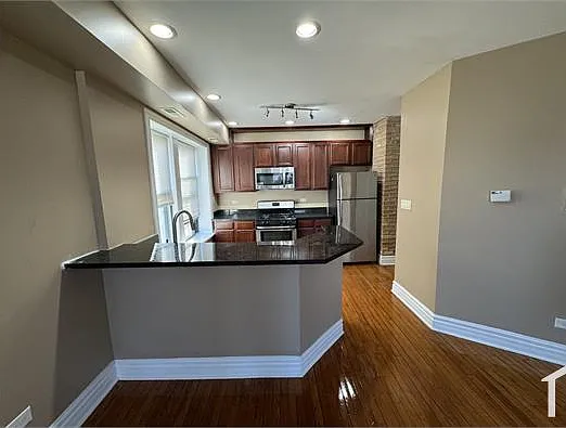 2 bed, $1,800 — Photo 1