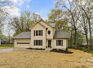 4057 Mattingly Dr, Hickory, NC 28602