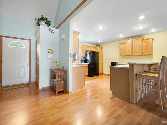 3rd image of 7707 Sundown Ln