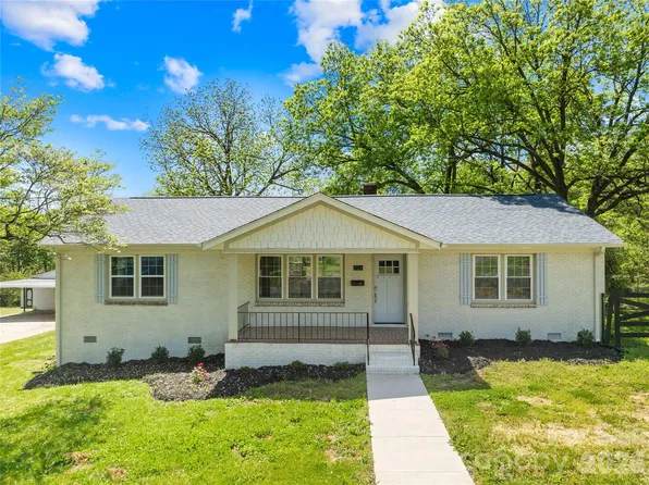 226 Planetree Dr, Belmont, NC 28012