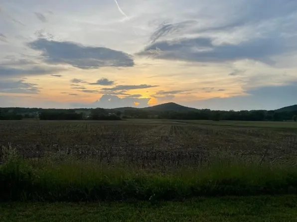 9788 N Milton Rd, Milton, TN 37118