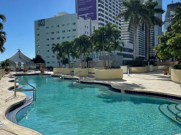 253 NE 2nd St APT 2108, Miami, FL 33132