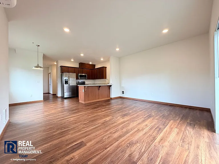 601 5th St SW — Photo 8