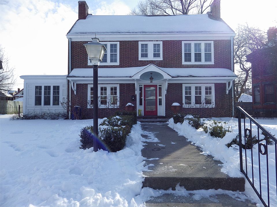 1st image of 1725 Franklin Ave