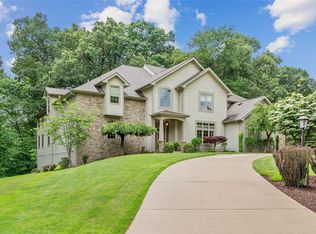 130 Clover Ln, Gibsonia, PA 15044