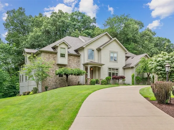 130 Clover Ln, Gibsonia, PA 15044