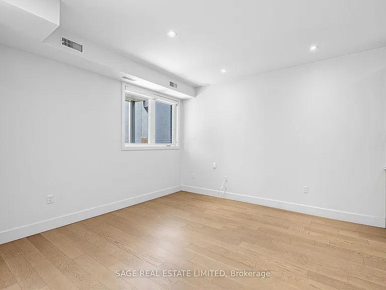 909 Castlefield Ave #1 — Photo 15