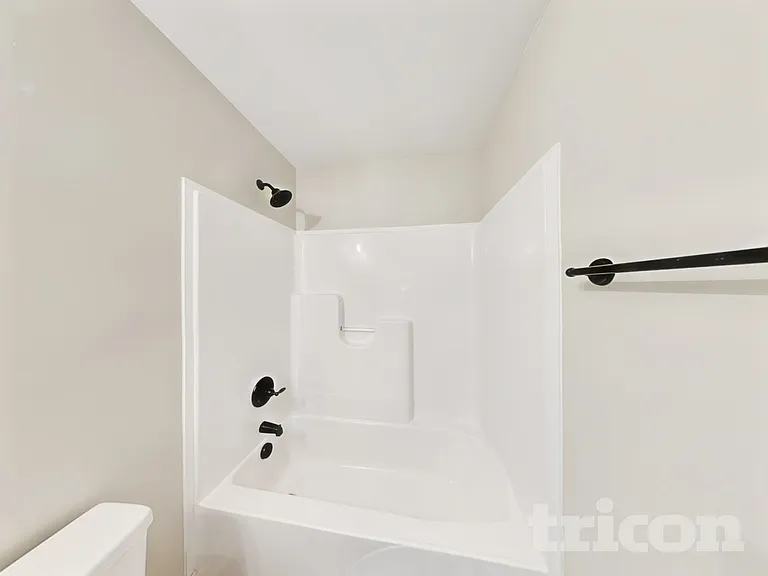 223 Fieldstone Ln — Photo 14