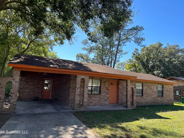 3702 Sculpin Ave, Pascagoula, MS 39581