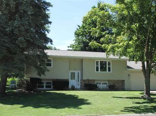 711 Washington St, Denver, IA 50622