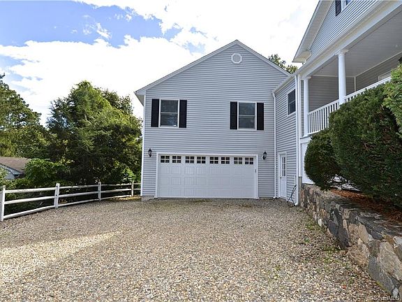 3rd image of 47 Oak St