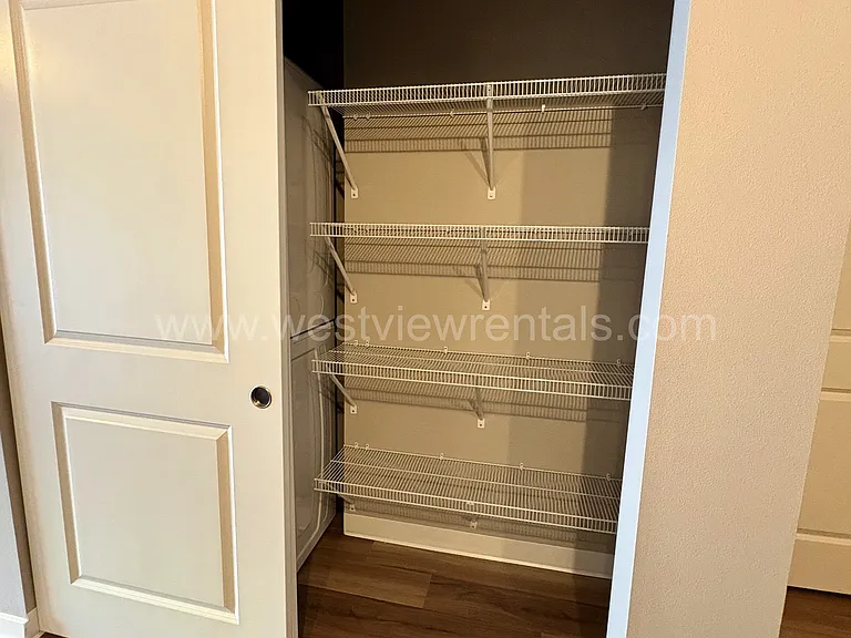 1010 Railroad Ave — Photo 356