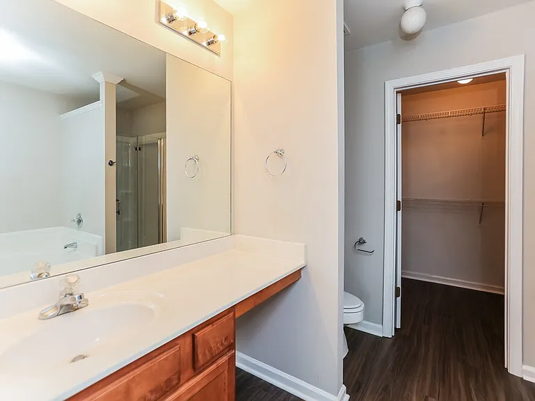 2044 Lakeshore Overlook Dr NW — Photo 11