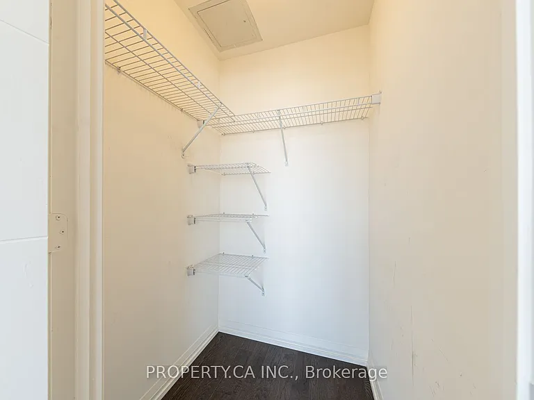 460 Adelaide St E #706 — Photo 18