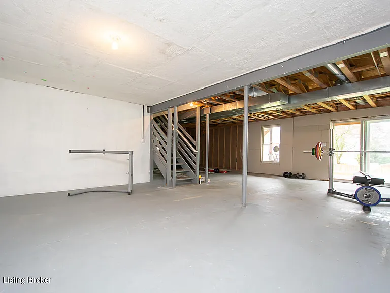 6702 Shallow Rock Dr — Photo 50
